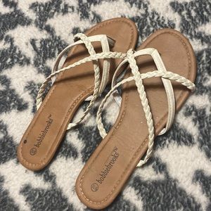 I am selling these because i just don’t want them :) .